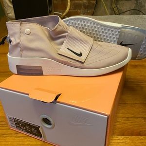 NIKE AIR FEAR OF GOD IN PARTICLE BEIGE BLACK SAIL